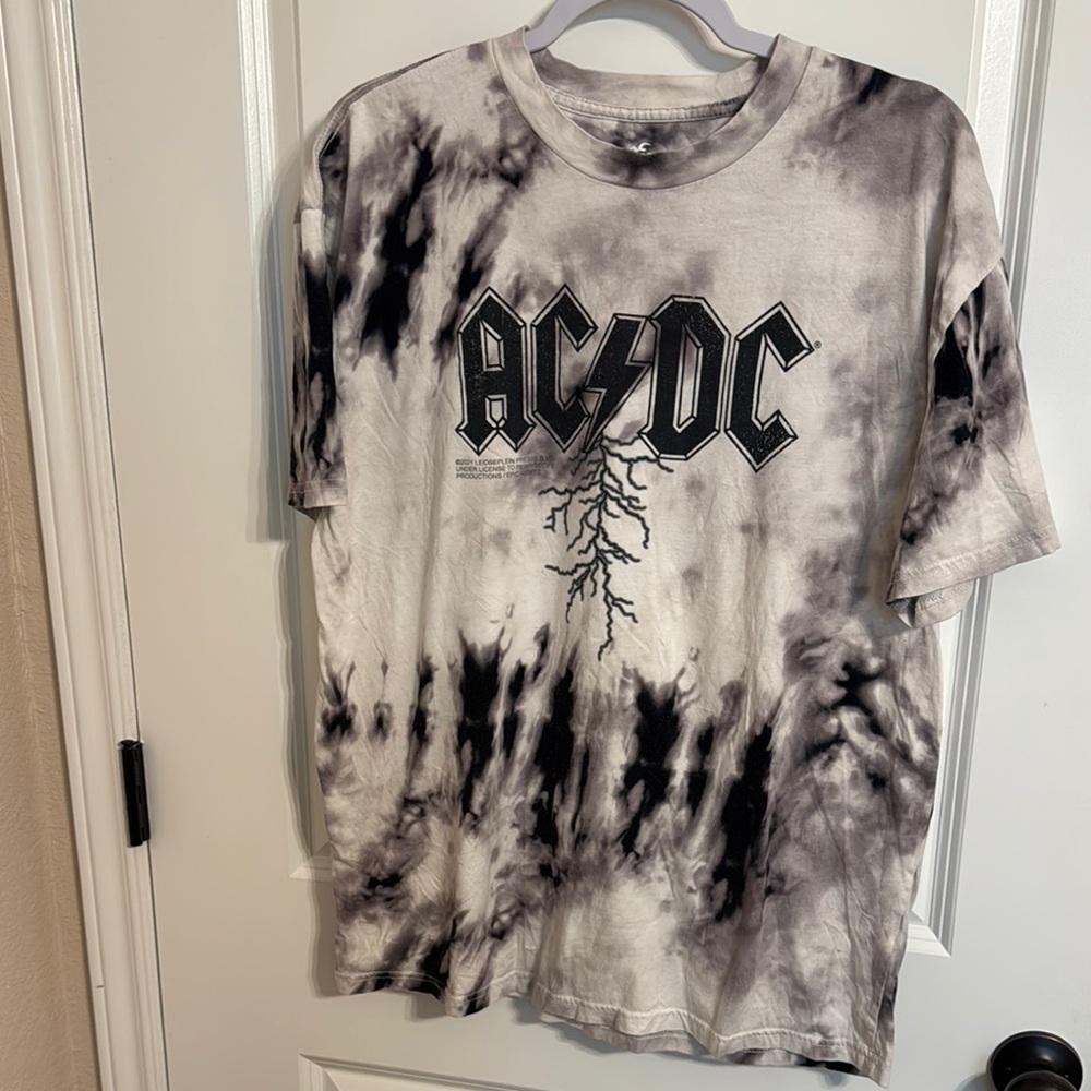 Hollister Black and Gray Tie-Dye Short Sleeve Tee